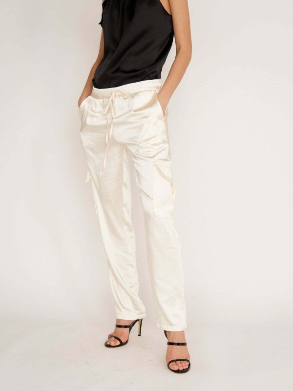Tiana - Satin Tapered Pants In Cream