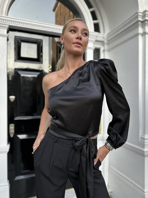 Mia - One shoulder satin top in black