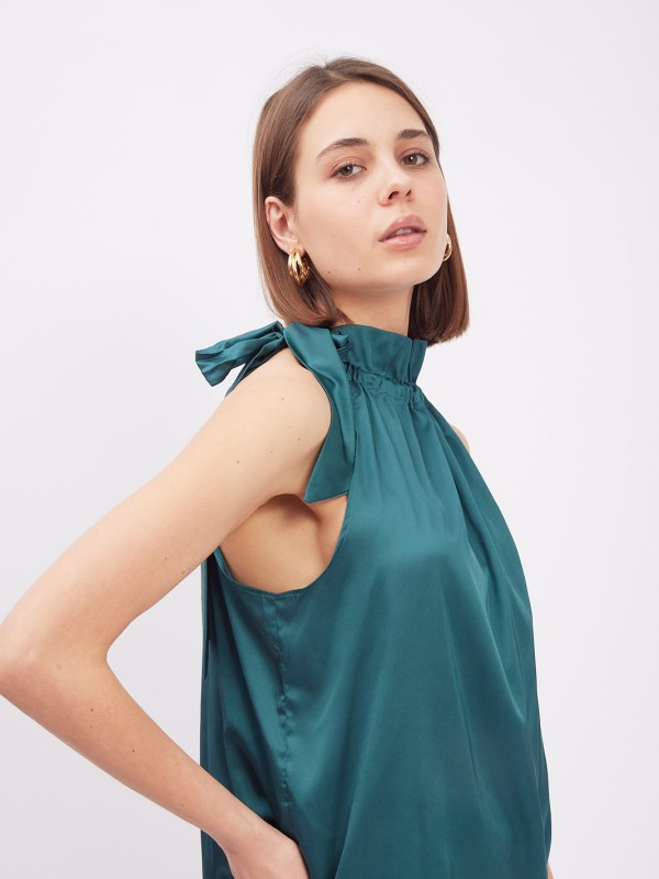 Abby -Satin Halterneck Top In teal