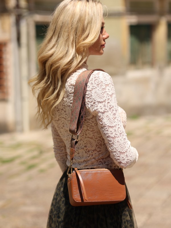 Cally- leather bag in brown