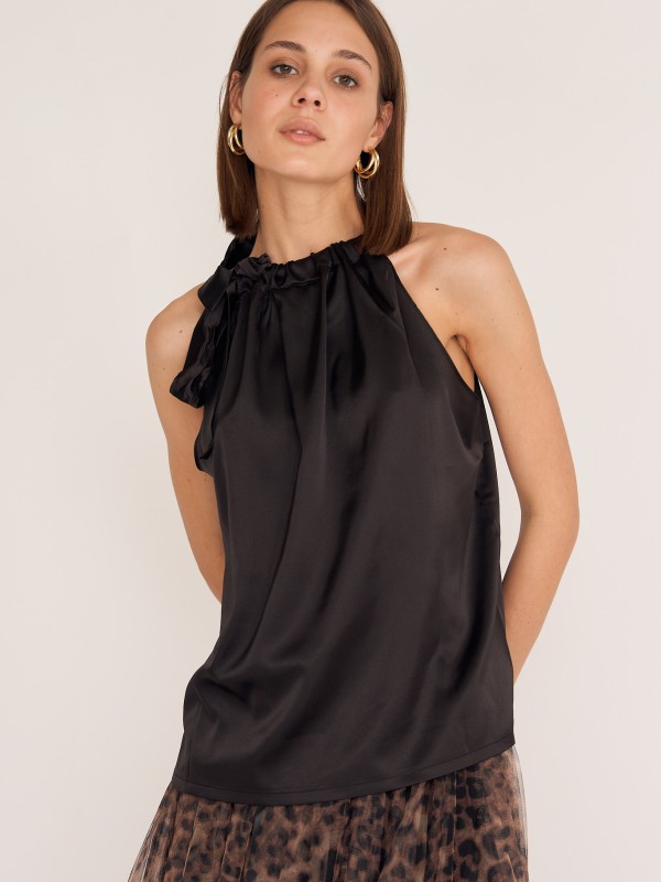 Abby -Satin Halterneck Top In Black