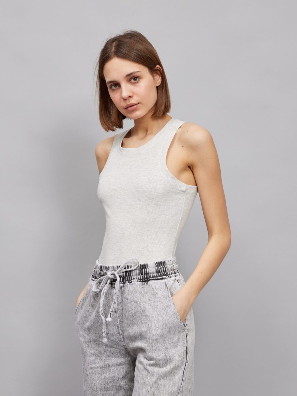 Tatum - ribbed stretch tank in grey