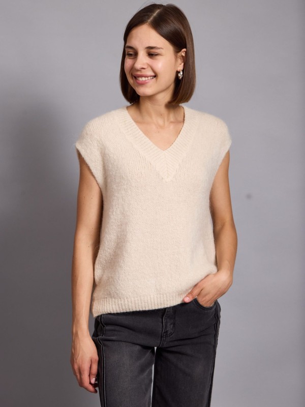 Nina - Knitted Vest In Beige