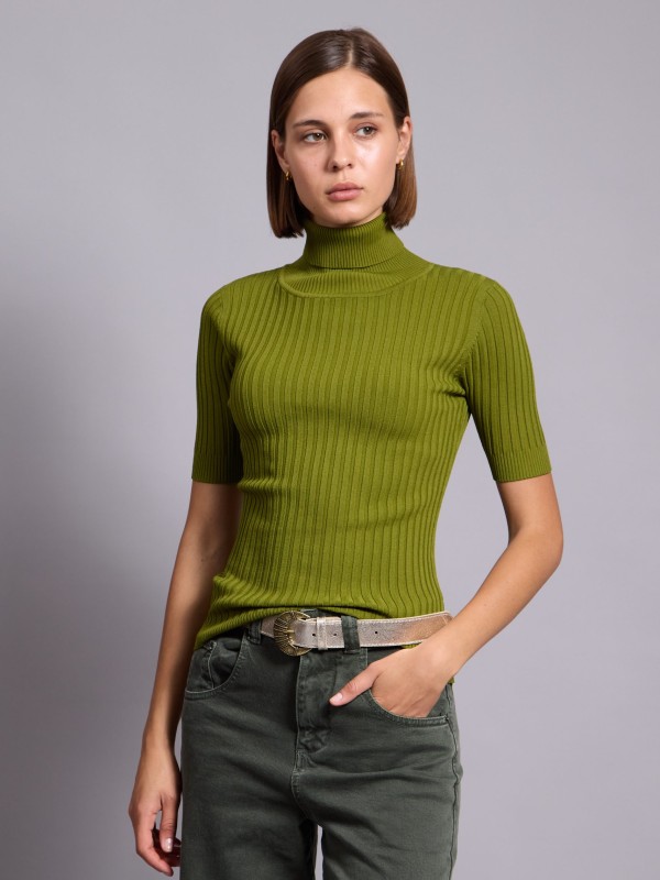 Irina - Turtleneck Sweater in olive