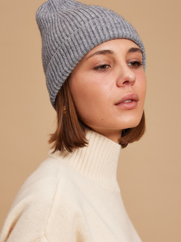 Brooke - ribbed viscose beanie in grey