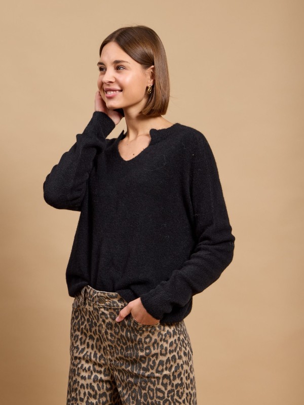 Lola - Soft Touch Sweater in black