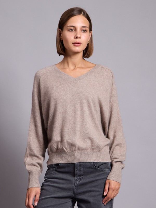 Leticia - Wool-blend v neck Sweater In sand