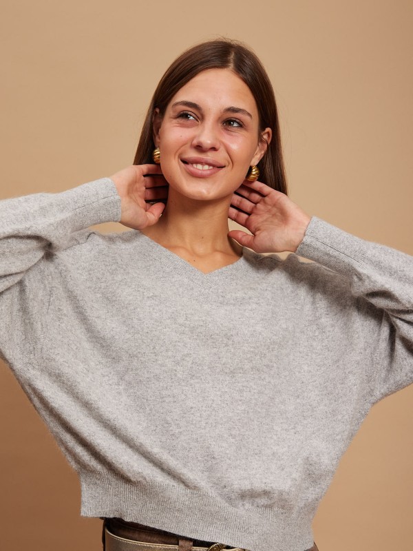 Leticia - Wool-blend v neck Sweater In pale grey