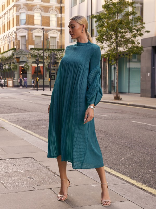 Pippa -Pleated dress in blue