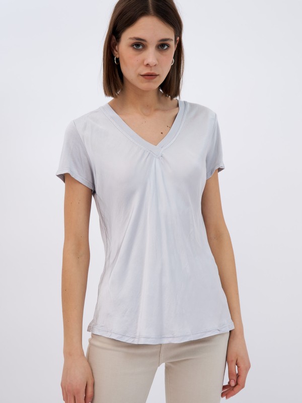 Sanya-Silk Blend V Neck Top In grey