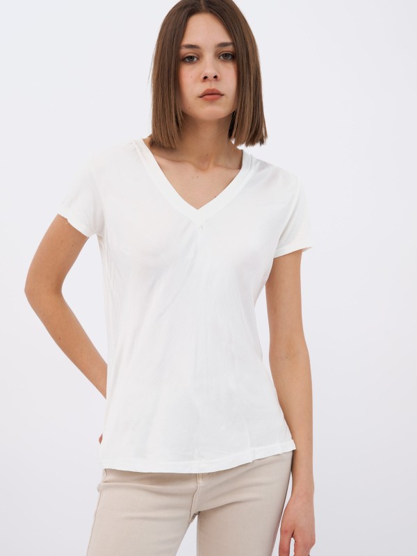 Sanya-Silk Blend V Neck Top In white