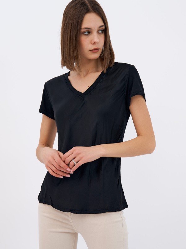 Sanya-Silk Blend V Neck Top In black