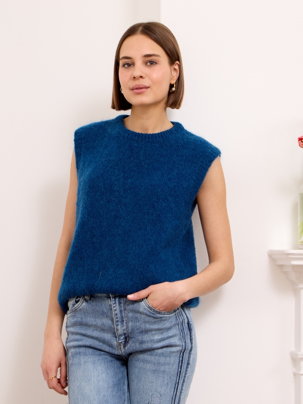 Alma - Knitted Vest In Mint Navy
