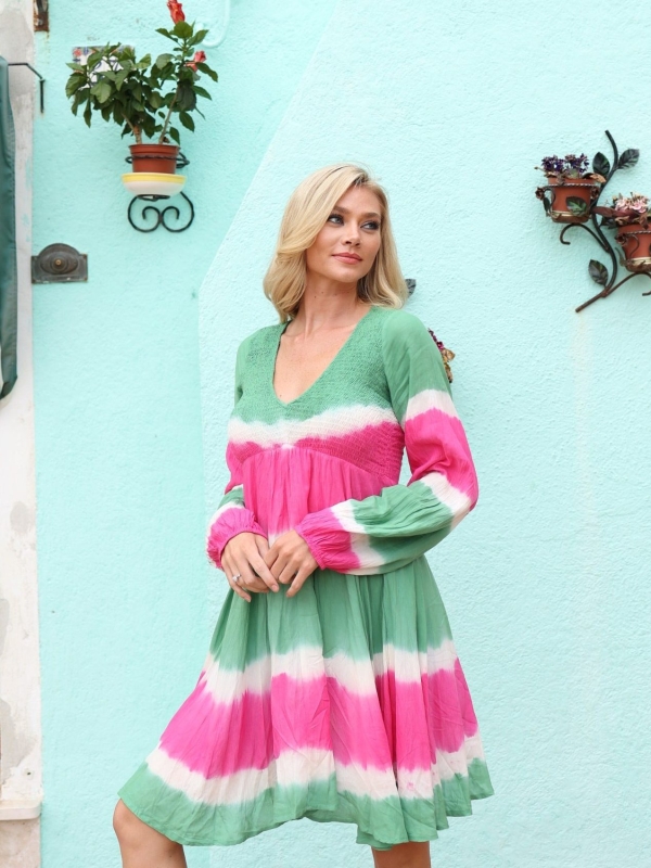 Georgia - shirred midi dress tie dye in green and pink