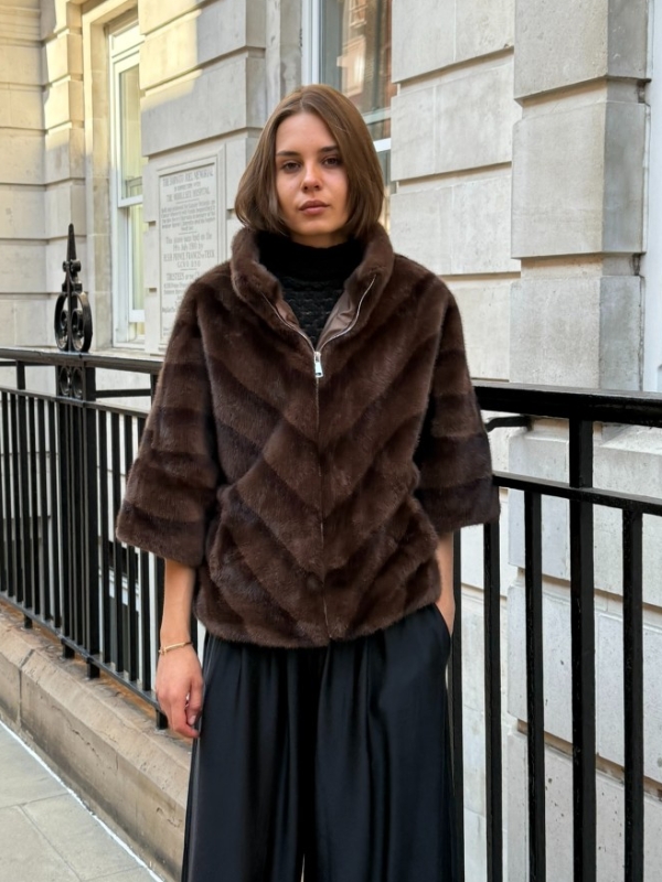 ANNA - Faux Fur CAPE In brown