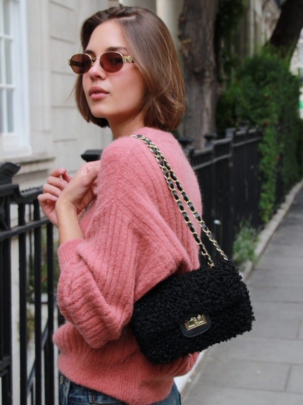 Candy - crossbody boucle chain bag in black