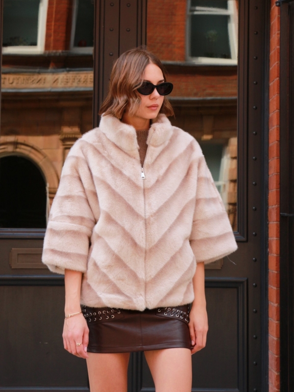 ANNA - Faux Fur CAPE In CREAM