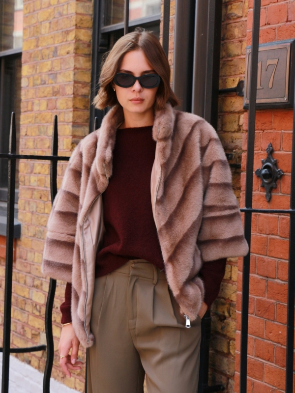 ANNA - Faux Fur CAPE In taupe