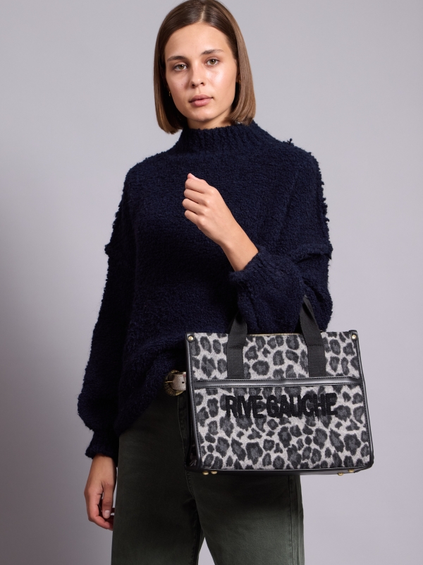 Tara - faux fur tote bag in leopard