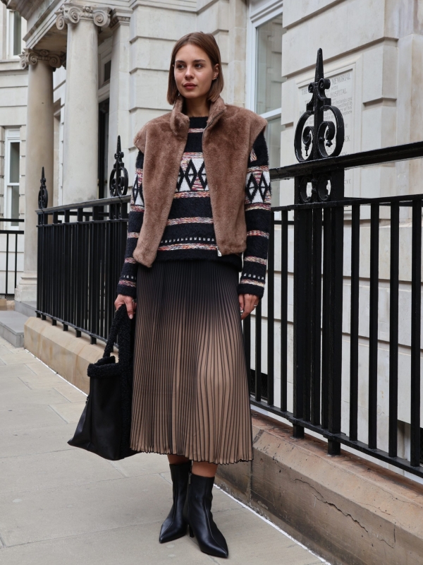 Mila- Faux Fur Gilet In Taupe