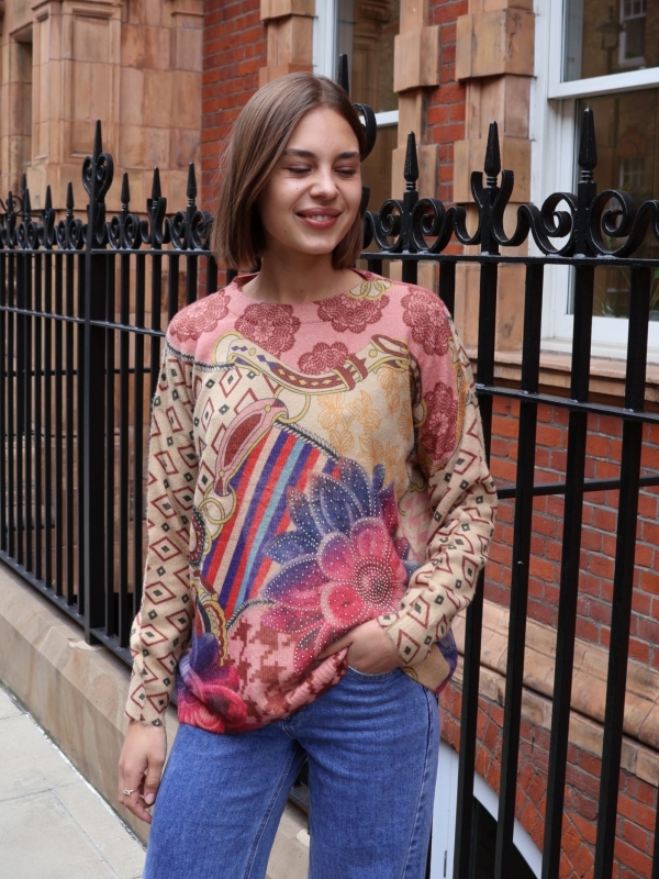Nalani - Printed Sweater Roses