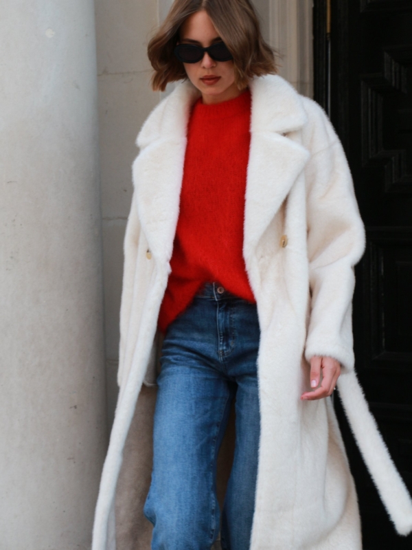 Kelly- Faux Fur Coat In white