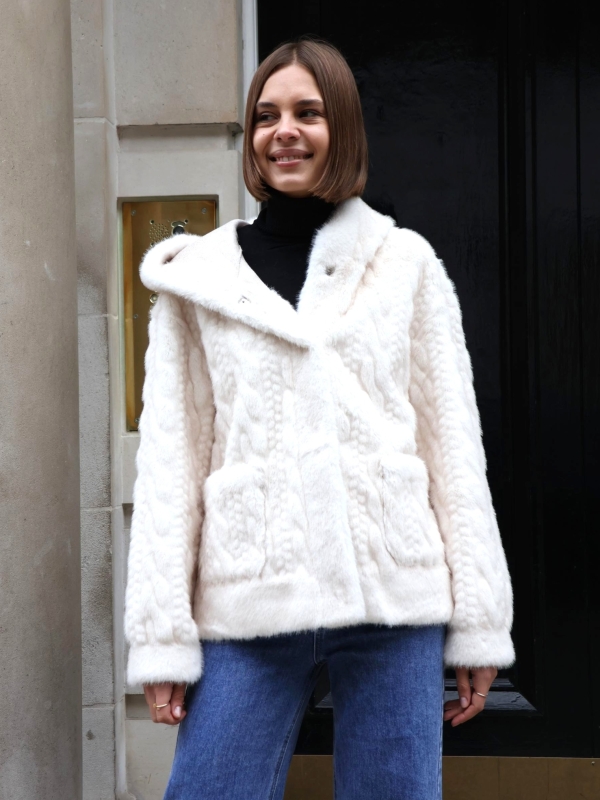 Mila - hooded Faux Fur coat in white