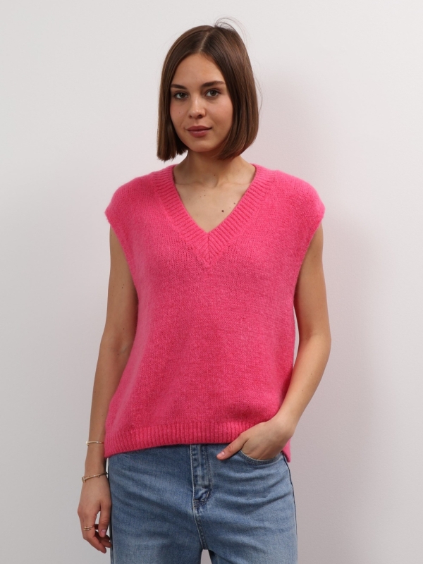 Nina - Knitted Vest In candy pink