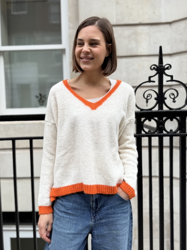 Mila - Contrast Trim V-Neck Jumper In Orange