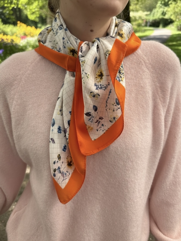 Tiffany- Petite Printed Neck Scarf in orange