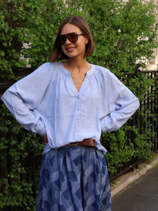 Phoebe - Smocked Cotton Shirt In blue