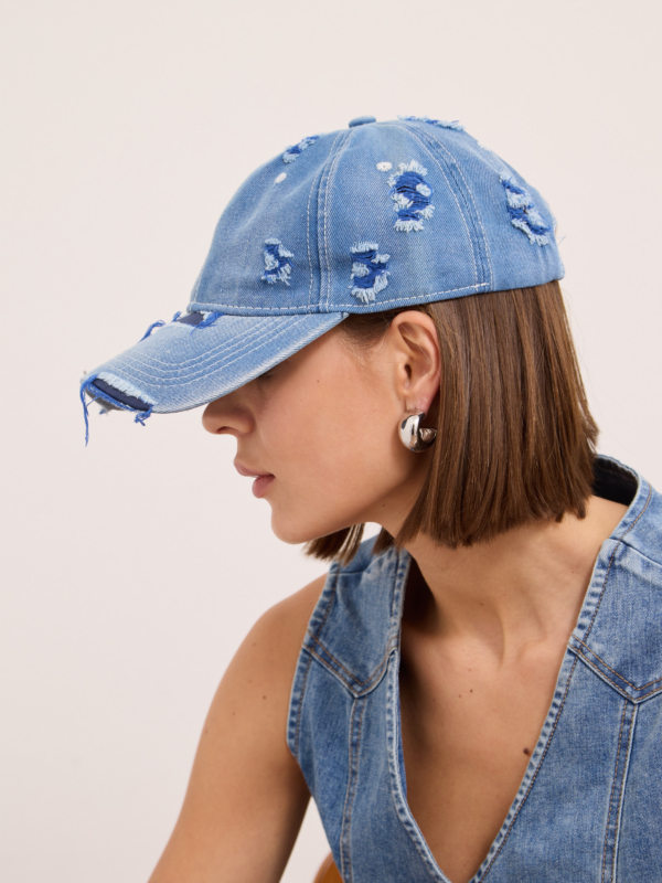 HAT