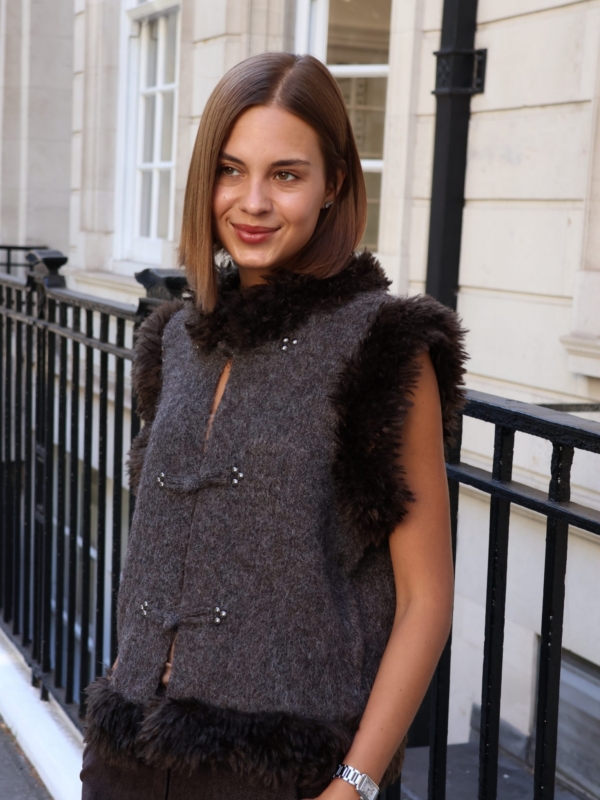 Shiloh - Fluffy-Trim Sleeveless Knitted Gilet in brown